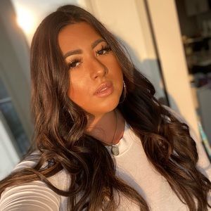 Meet your Posher, Wendy